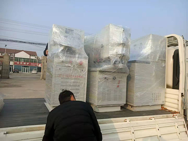 泰山海特牌F6L912機(jī)油泵試驗(yàn)臺(tái)、噴油泵試驗(yàn)臺(tái)等設(shè)備同時(shí)發(fā)貨